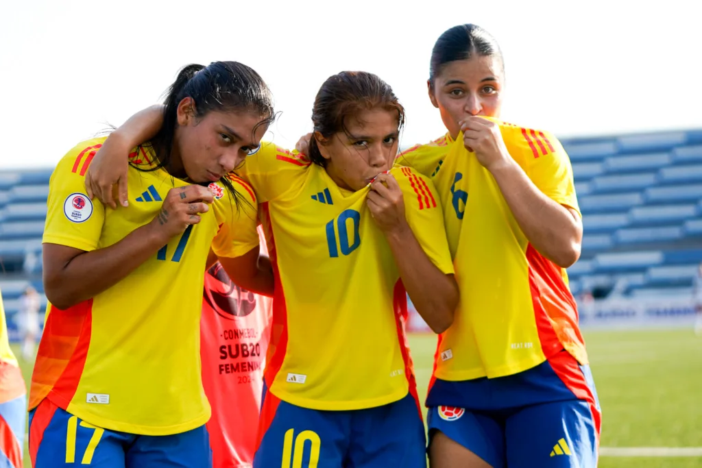 Colombia femenina venció a Venezuela.